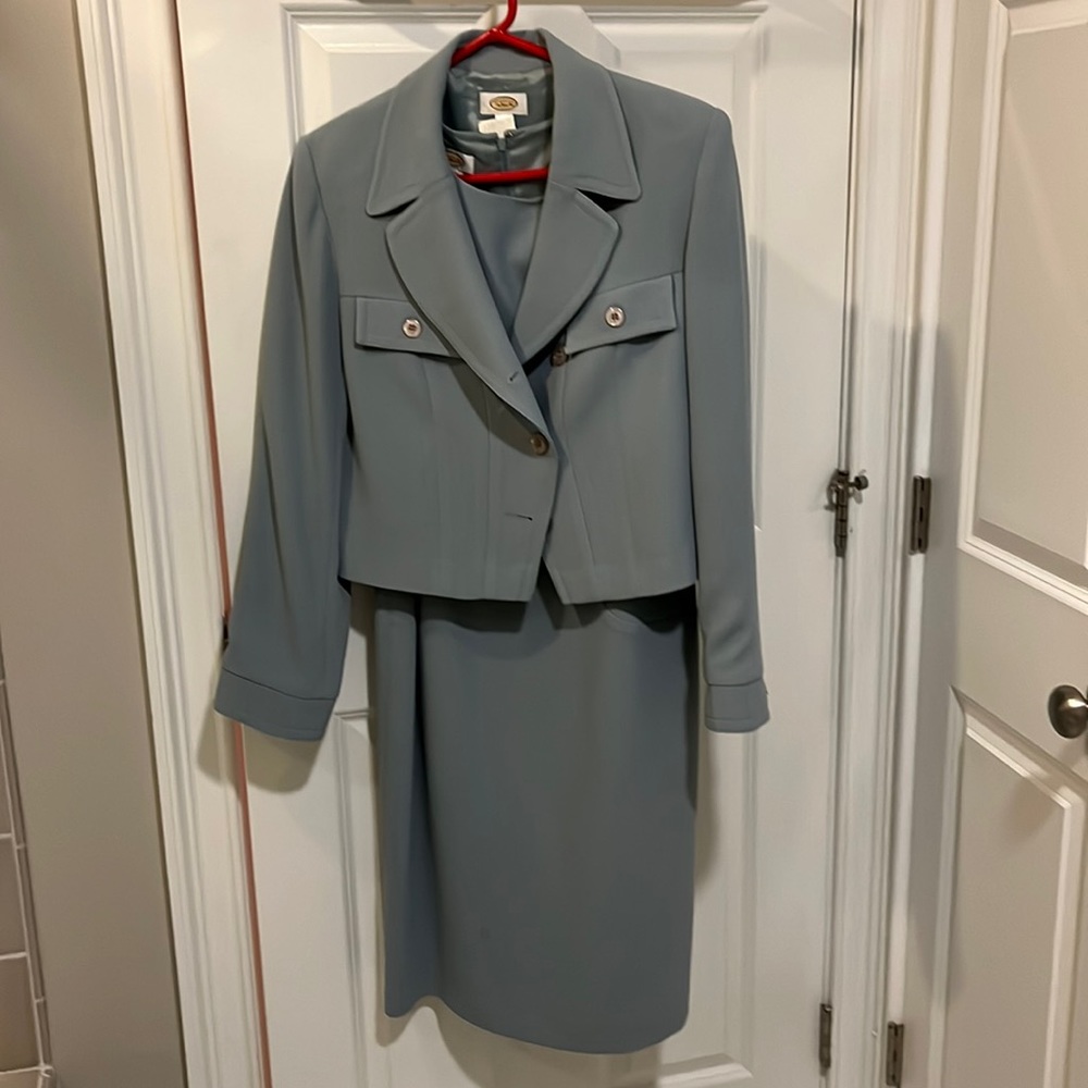 Talbots 2 piece sheath dress with short jacket. Size 12. Light green/blue color